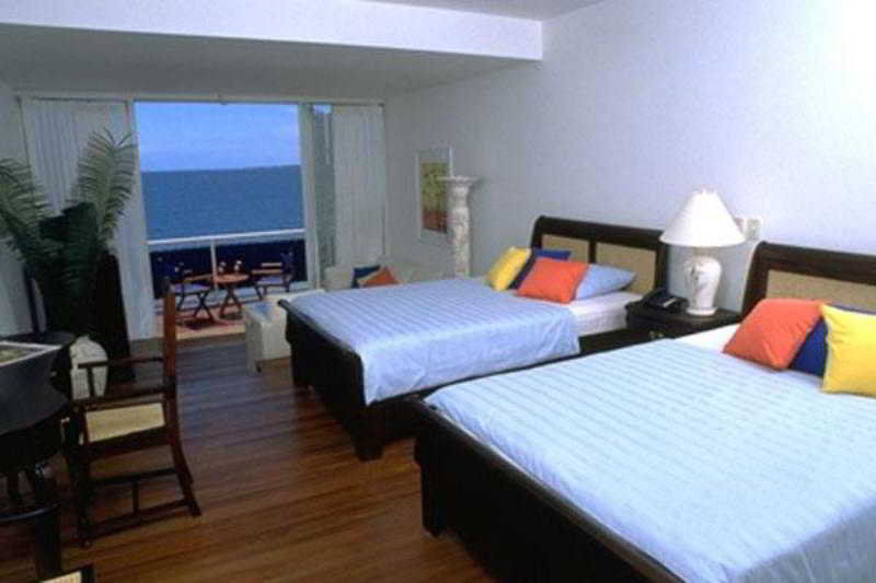 Blue Haven Hotel - Bacolet Bay - Tobago Scarborough Bilik gambar